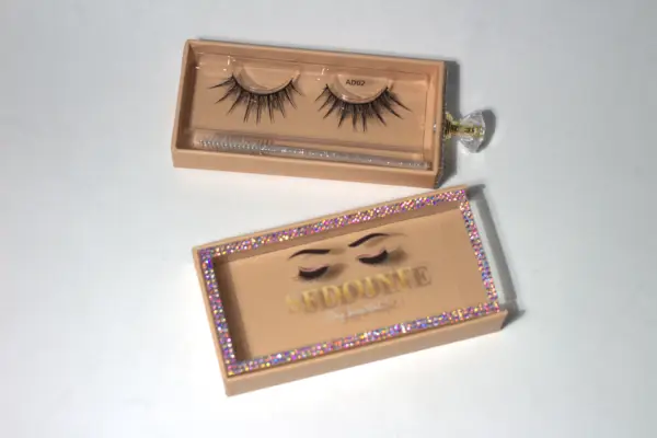 Cils en bande Lashed Out